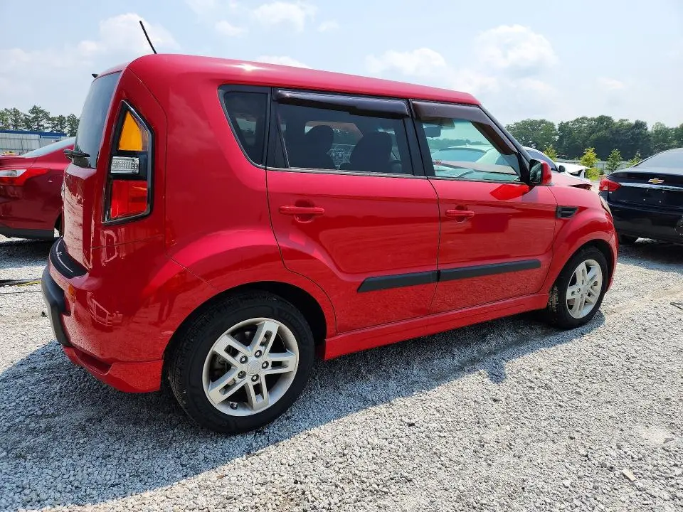 2011 KIA SOUL +  