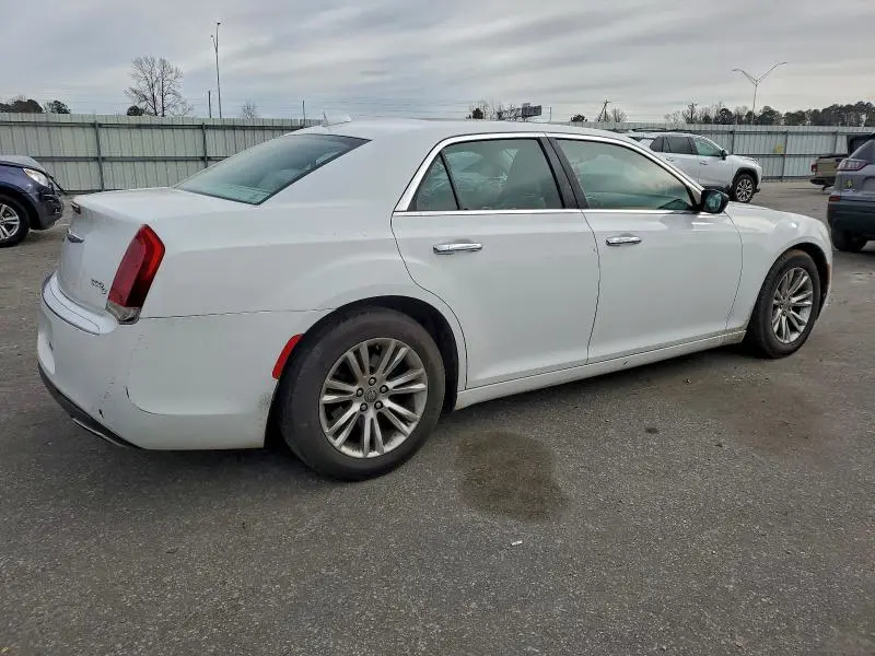 2016 CHRYSLER 300C   