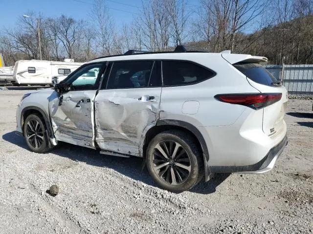 2022 TOYOTA HIGHLANDER XSE  