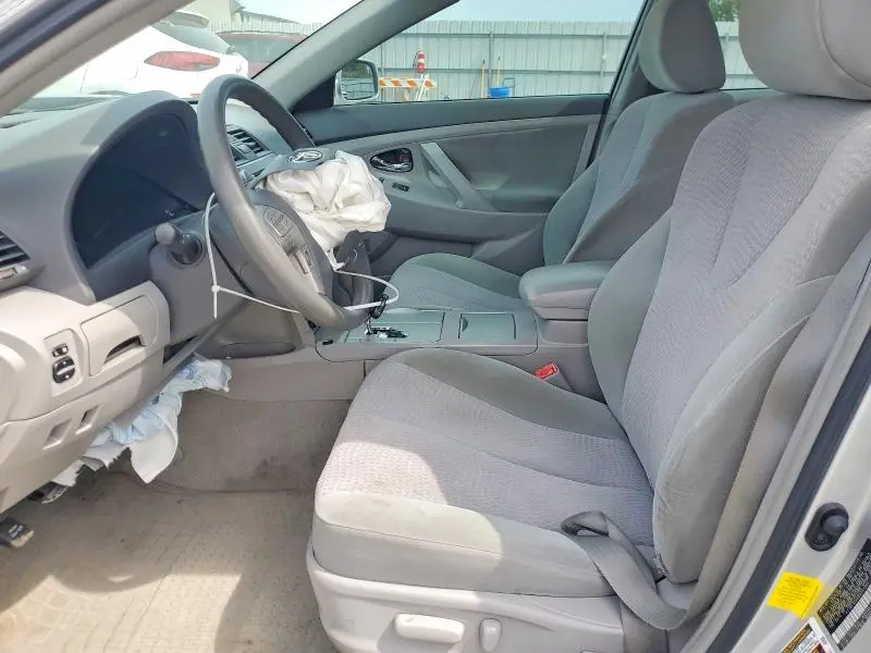 2011 TOYOTA CAMRY LE  