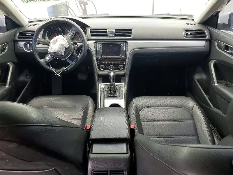 2019 VOLKSWAGEN PASSAT WOLFSBURG  