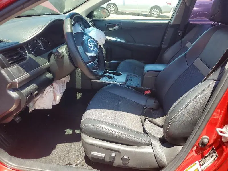 2014 TOYOTA CAMRY SE  