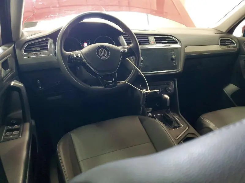 2021 VOLKSWAGEN TIGUAN SE  