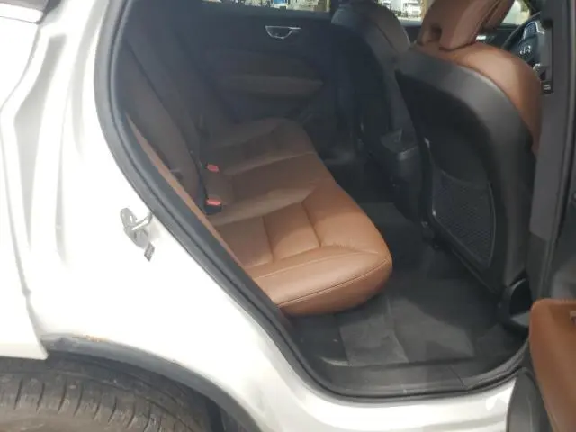 2023 VOLVO XC60 PLUS