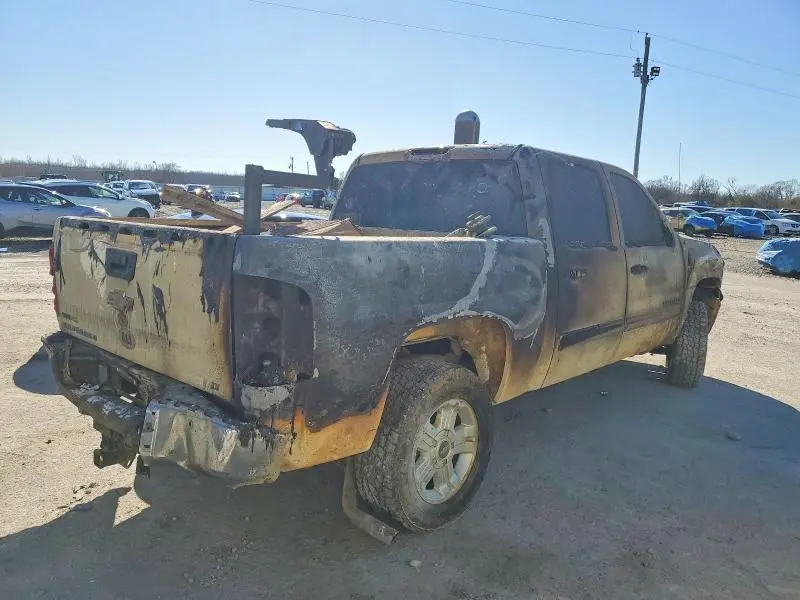 2011 CHEVROLET SILVERADO K1500 LT  
