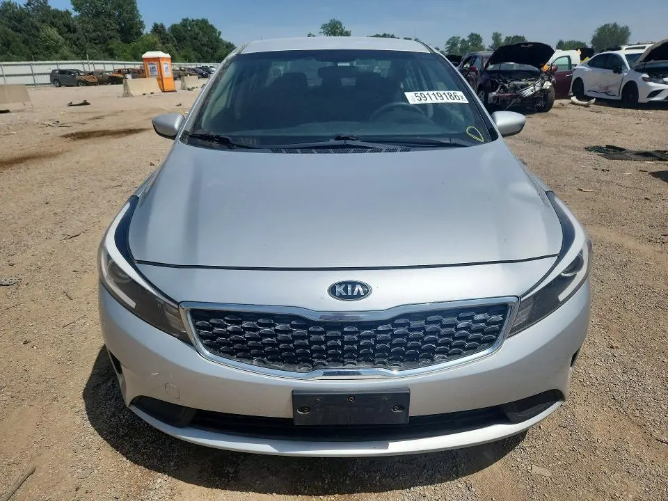 2017 KIA FORTE LX  