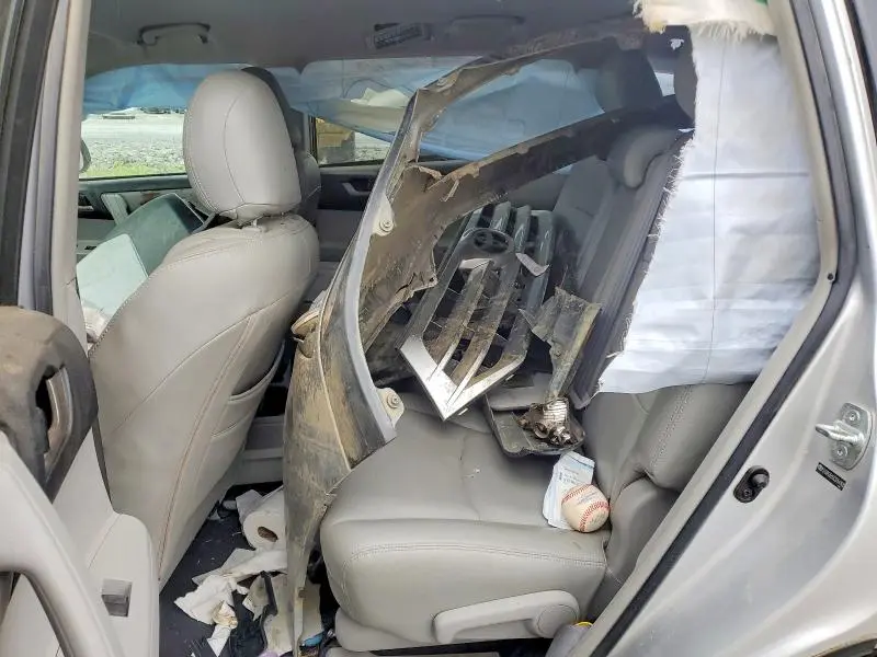 2012 TOYOTA HIGHLANDER BASE  
