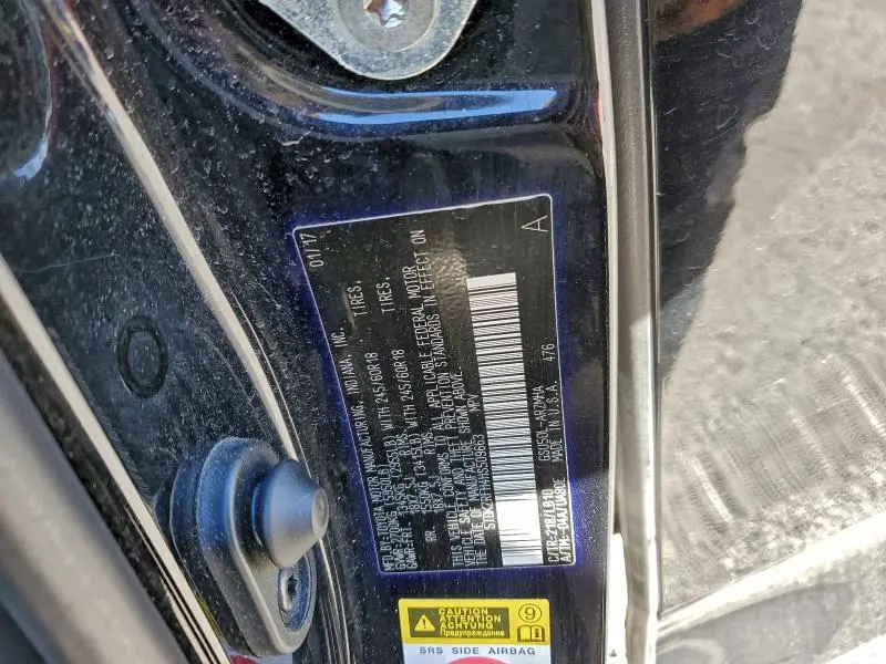 2017 TOYOTA HIGHLANDER SE  