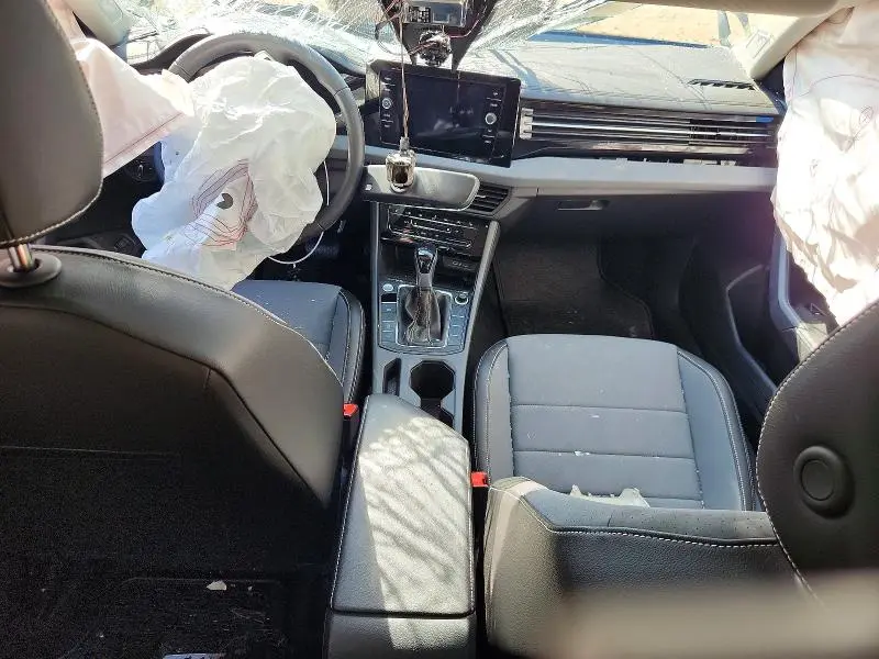2025 VOLKSWAGEN JETTA SE  