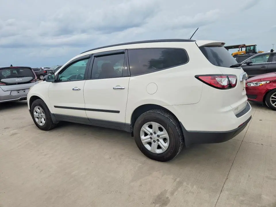 2015 CHEVROLET TRAVERSE LS  