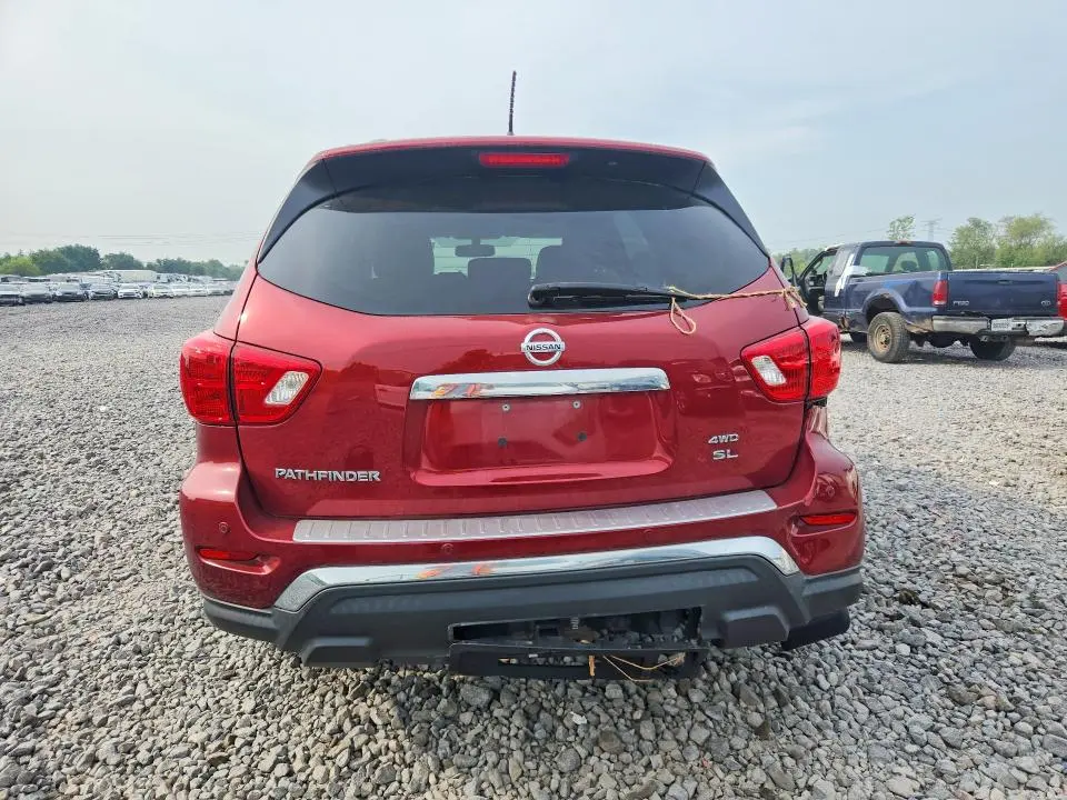 2018 NISSAN PATHFINDER SL  