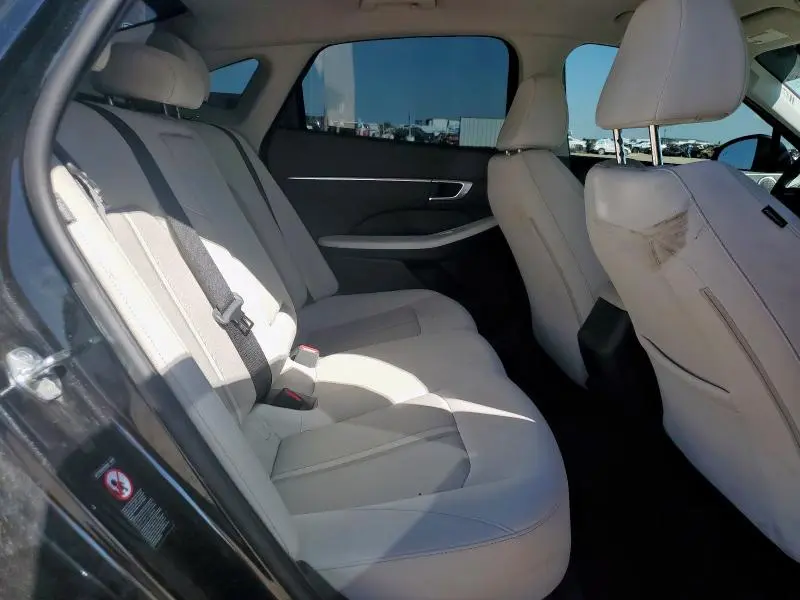 2022 HYUNDAI SONATA SEL  