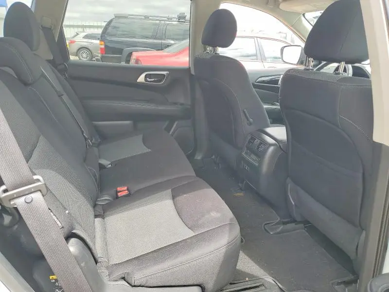 2019 NISSAN PATHFINDER SV  