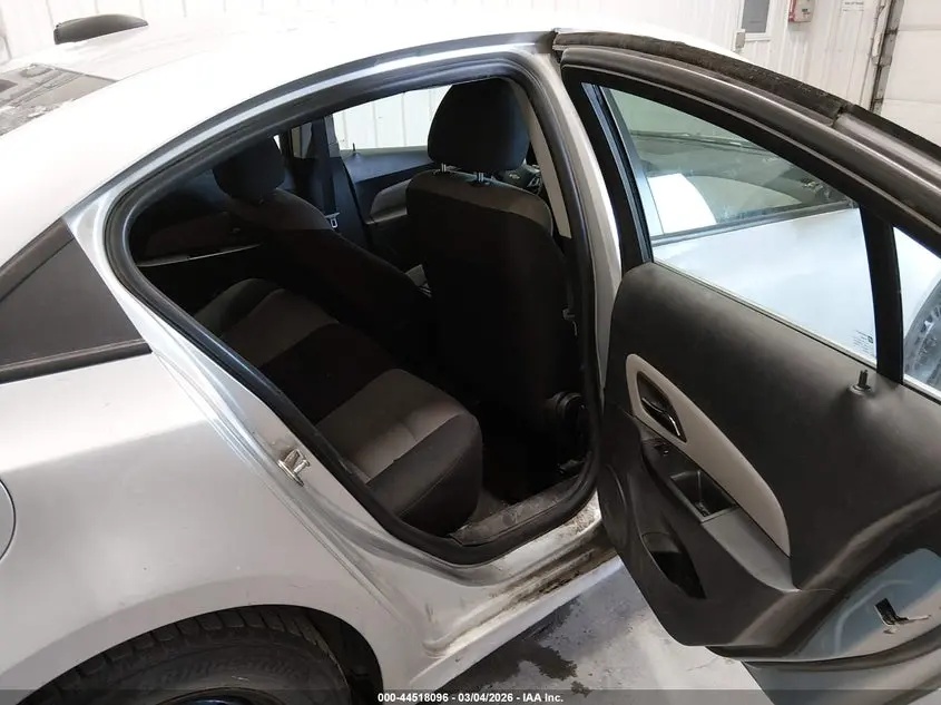 2015 CHEVROLET CRUZE LS AUTO