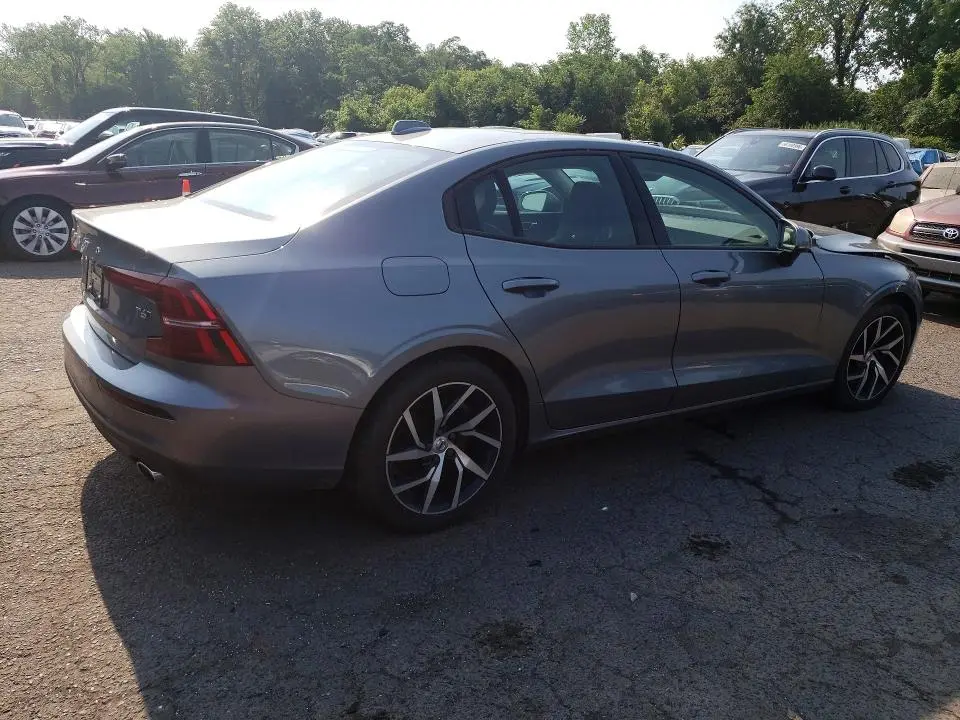 2019 VOLVO S60 T6 MOMENTUM  