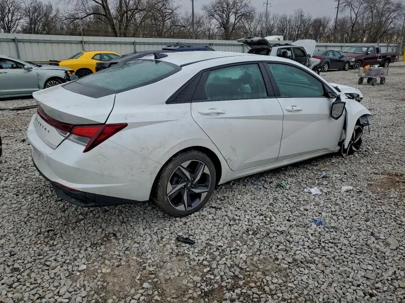 2023 HYUNDAI ELANTRA SEL  