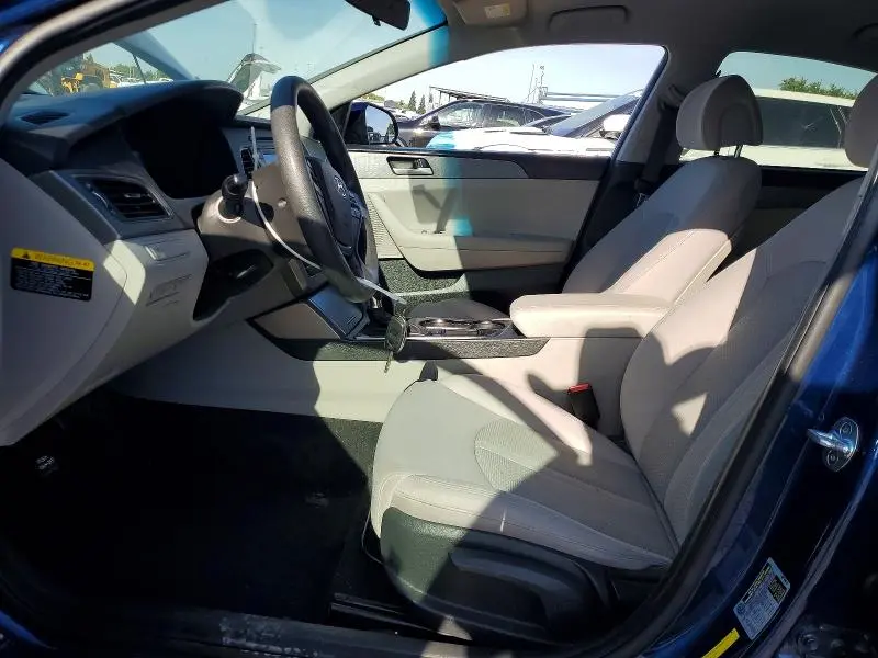 2017 HYUNDAI SONATA SE  