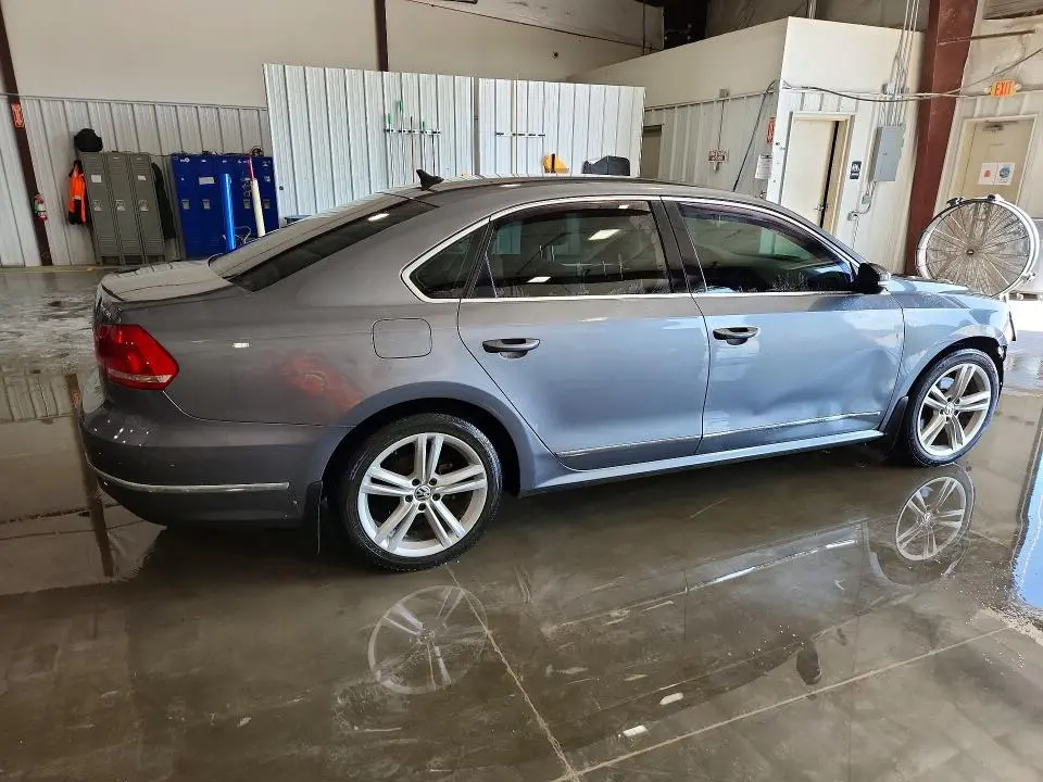 2013 VOLKSWAGEN PASSAT SEL  