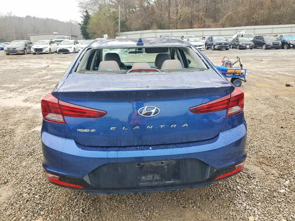 2020 HYUNDAI ELANTRA SEL  