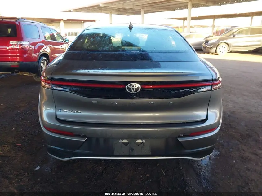 2024 TOYOTA CROWN XLE