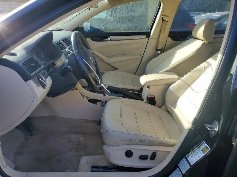 2015 VOLKSWAGEN PASSAT S  