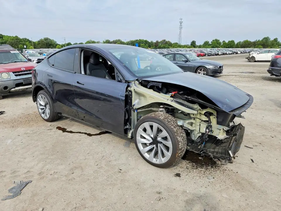 2026 TESLA MODEL Y   