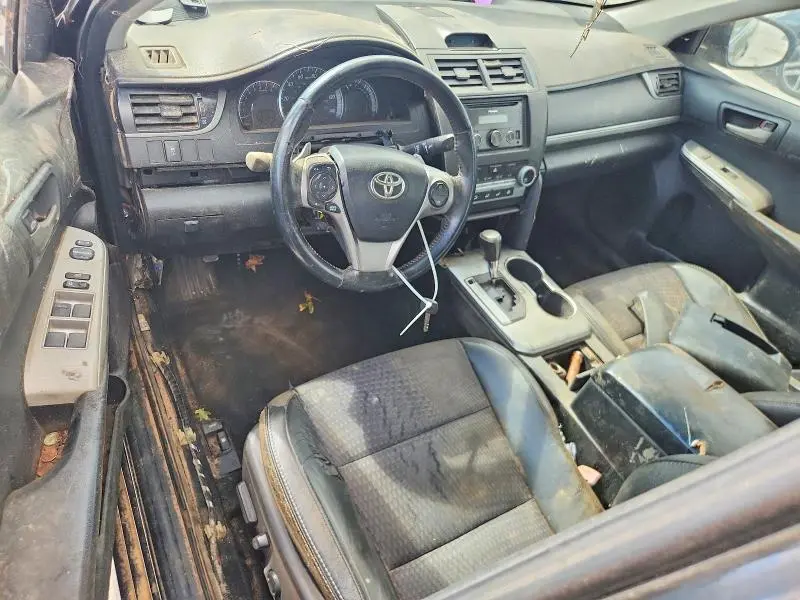 2012 TOYOTA CAMRY SE  