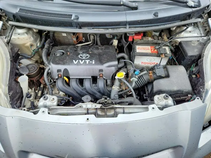 2010 TOYOTA YARIS BASE  