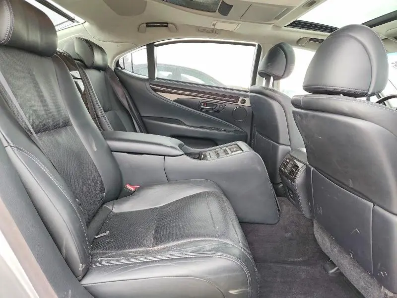 2014 LEXUS LS 600HL  