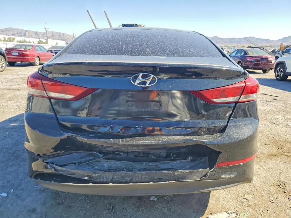 2018 HYUNDAI ELANTRA SE  
