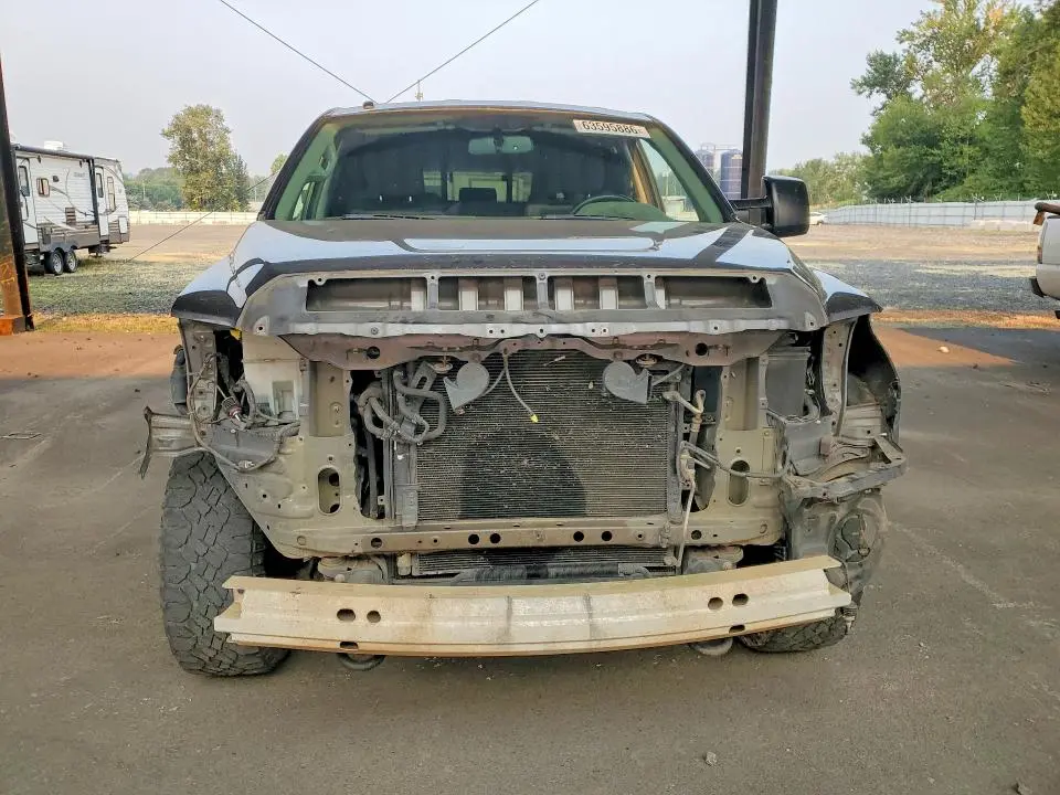 2016 TOYOTA TUNDRA SR5  