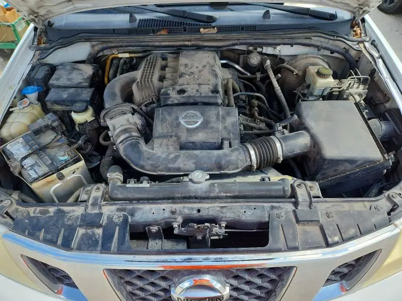 2014 NISSAN FRONTIER S  