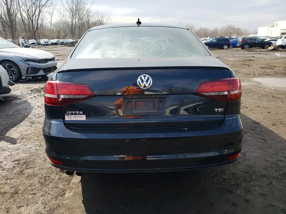 2016 VOLKSWAGEN JETTA SPORT  
