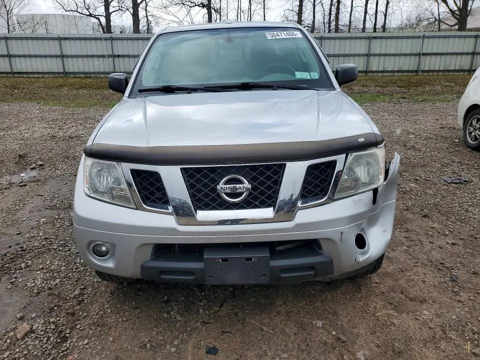 2015 NISSAN FRONTIER SV  