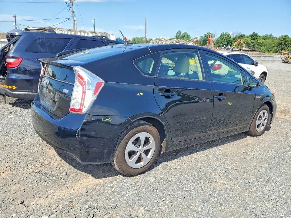 2012 TOYOTA PRIUS THREE  