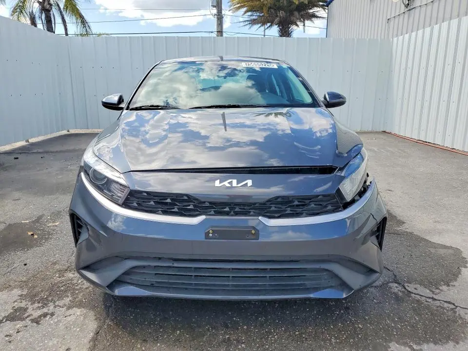 2024 KIA FORTE LXS  