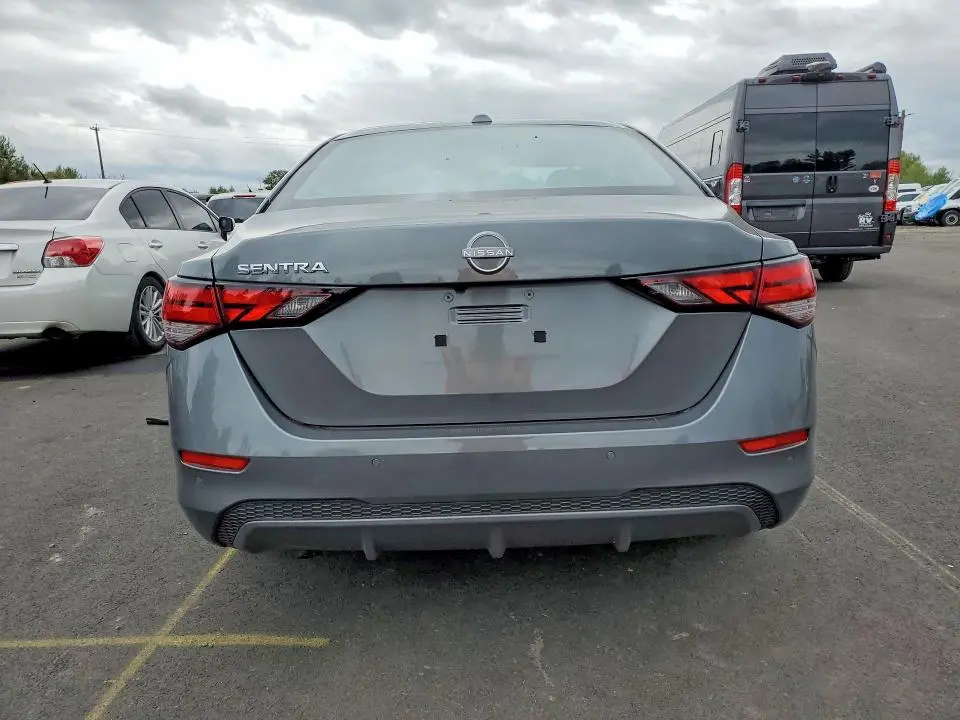 2025 NISSAN SENTRA SV  
