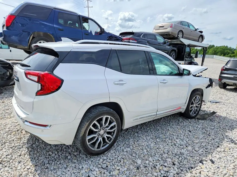2024 GMC TERRAIN DENALI  