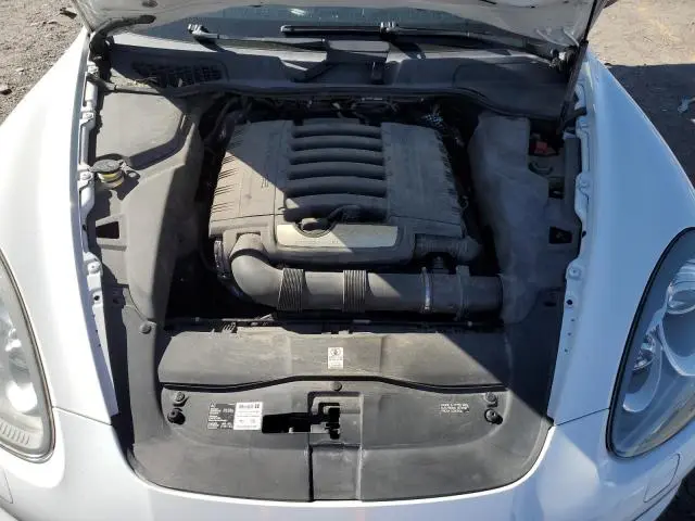 2014 PORSCHE CAYENNE   