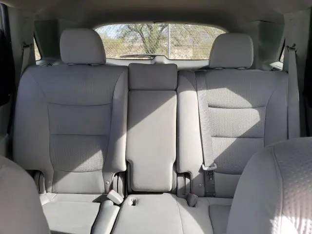 2011 KIA SORENTO BASE  