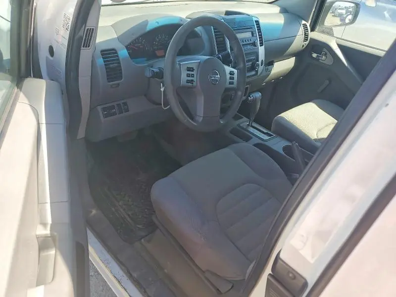 2014 NISSAN FRONTIER S  