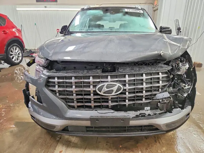 2025 HYUNDAI VENUE LIMITED  