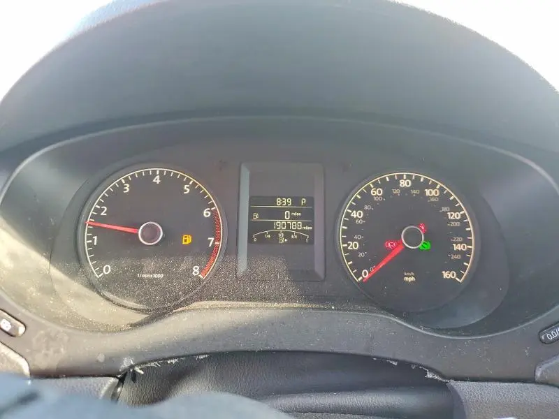 2011 VOLKSWAGEN JETTA SEL  