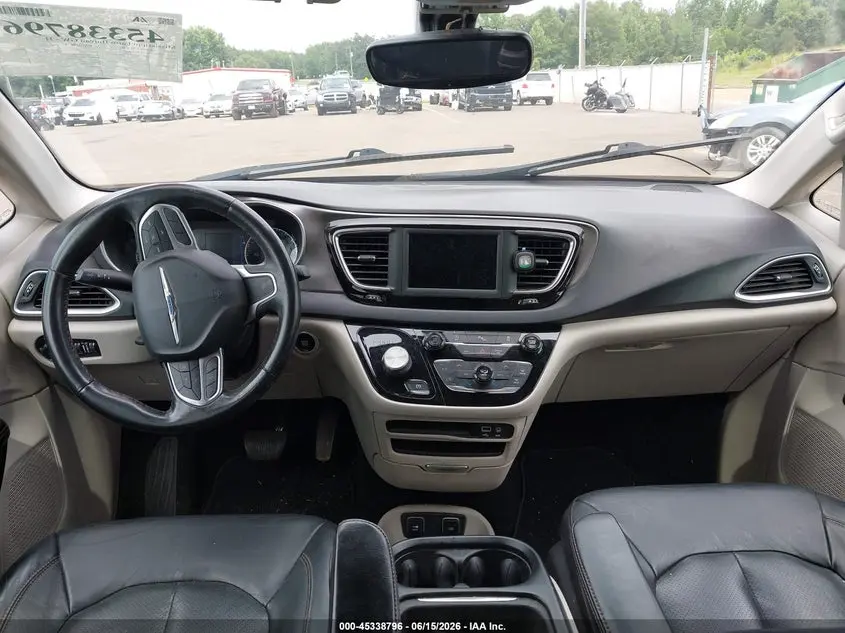 2020 CHRYSLER PACIFICA TOURING L