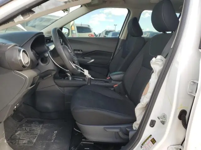 2024 NISSAN KICKS SV  