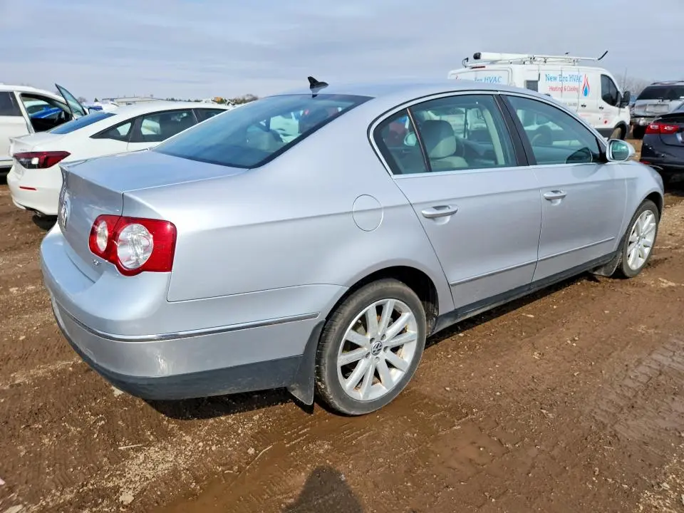2010 VOLKSWAGEN PASSAT KOMFORT  