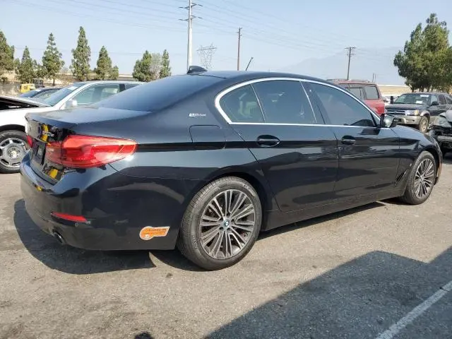 2019 BMW 530E   