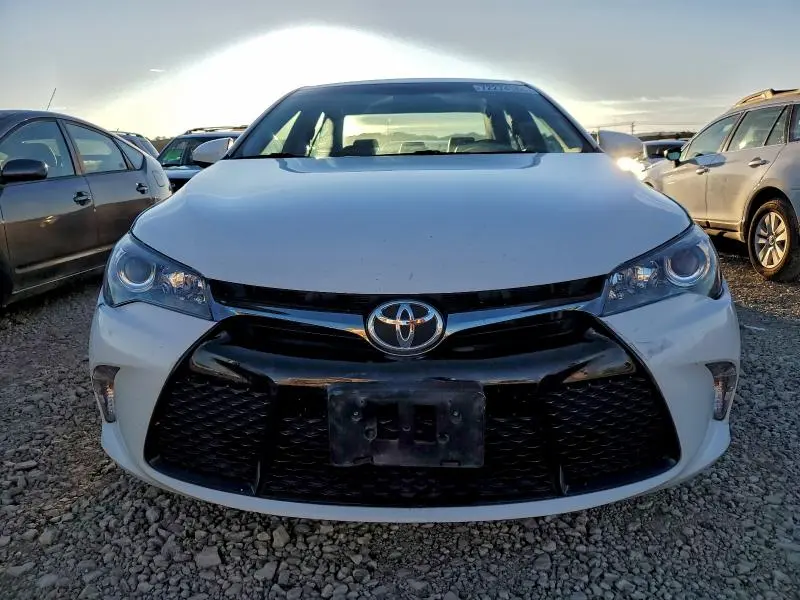 2015 TOYOTA CAMRY LE  