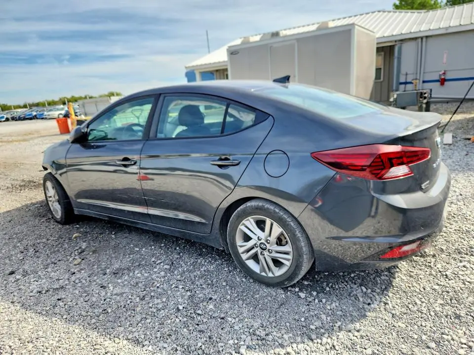 2020 HYUNDAI ELANTRA SEL  