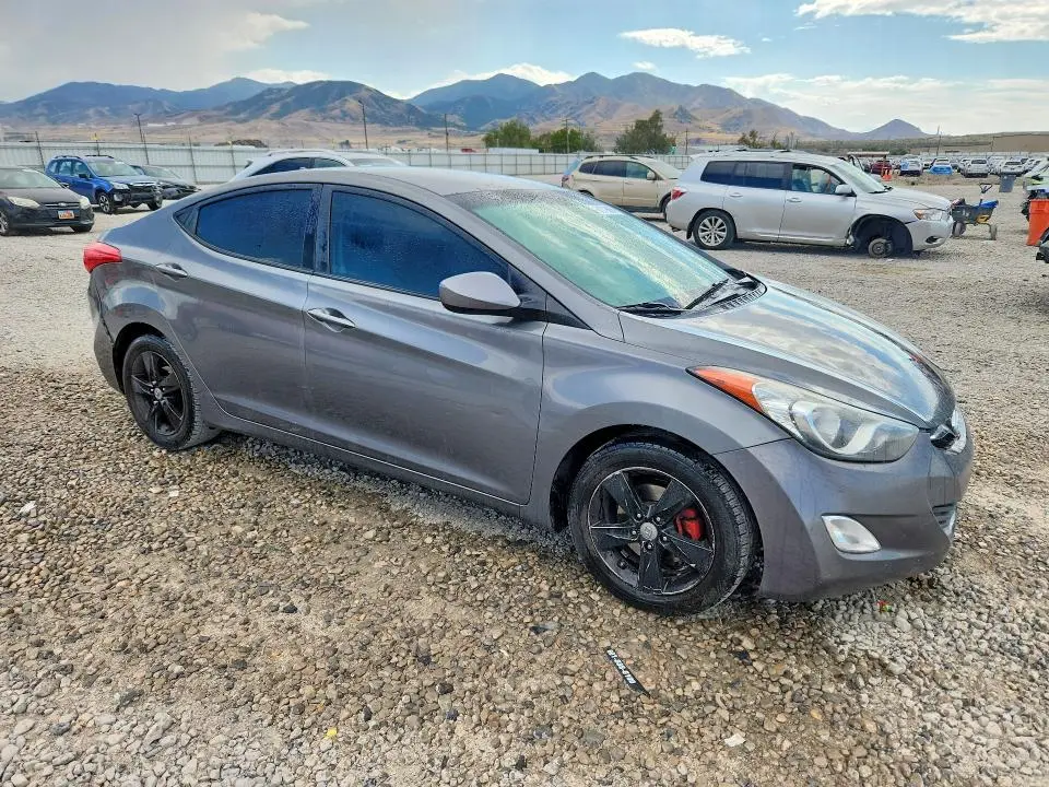 2013 HYUNDAI ELANTRA GLS  